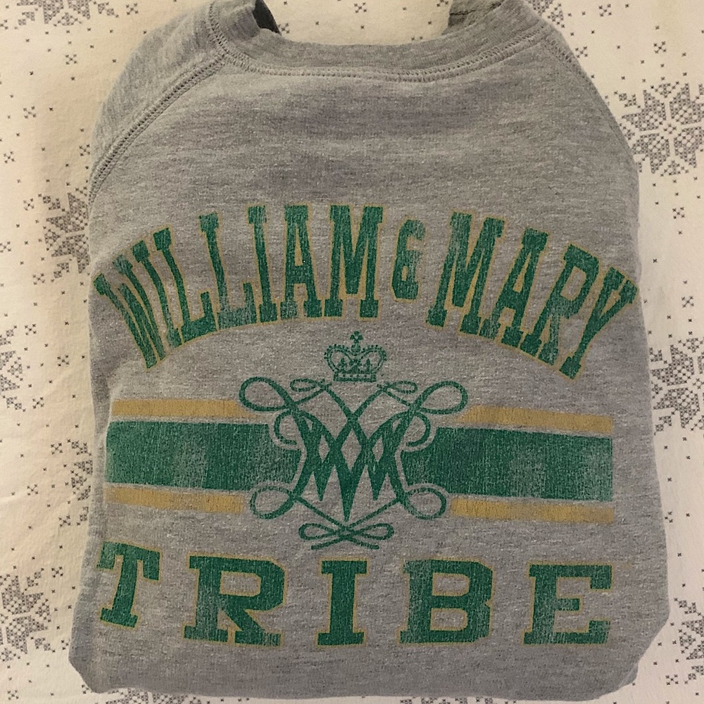 WILLIAM & MARY VINTAGE-LOOKING SWEATSHIRT
